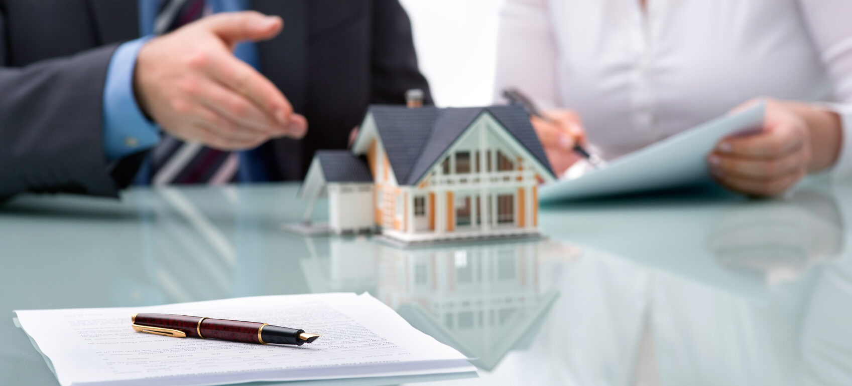 Why Hire a Commercial Mortgage Broker in Toronto?