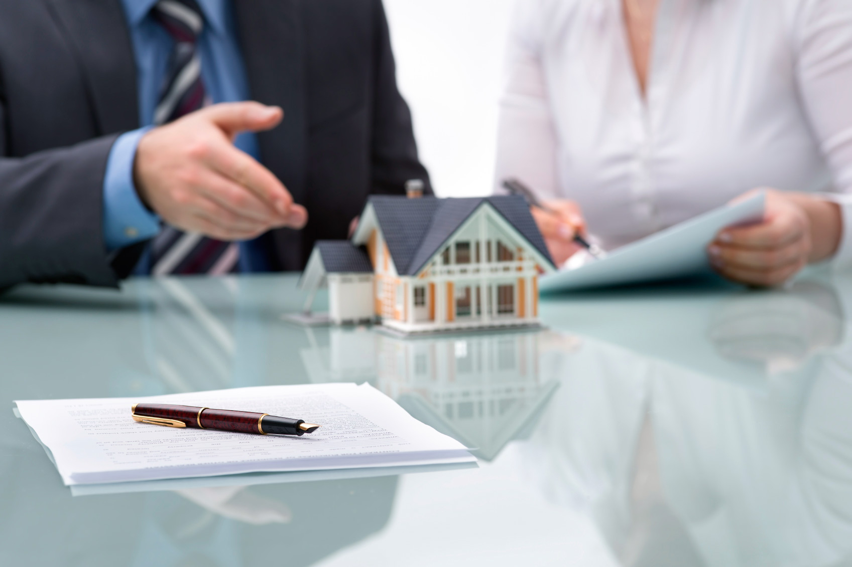 Why Hire a Commercial Mortgage Broker in Toronto?